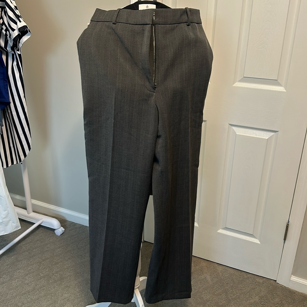 Aritzia - Babaton Gray pants